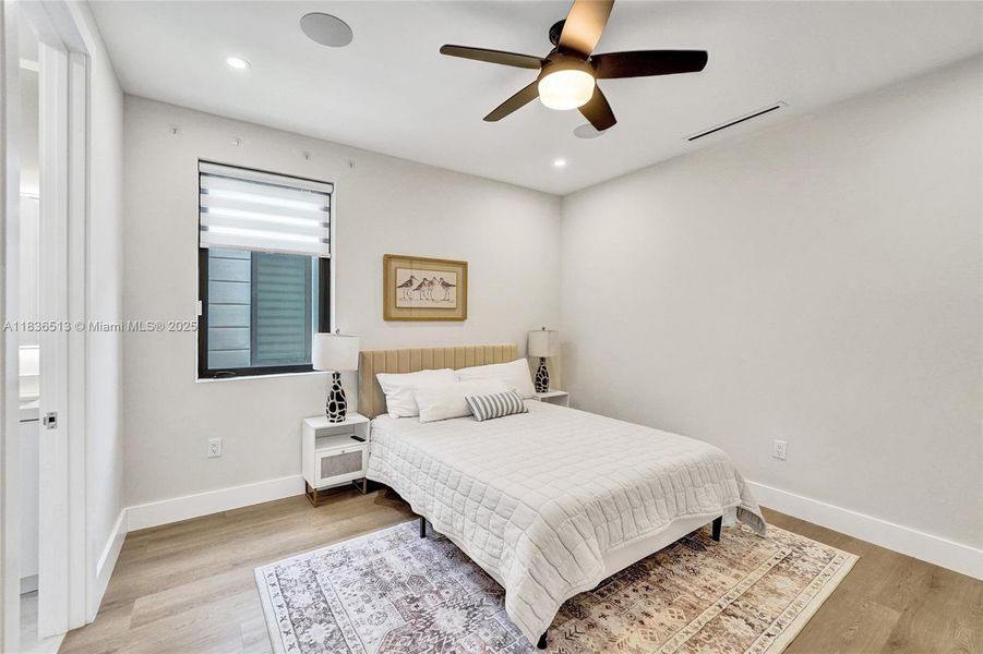 Furnished interior view inside a new home in , Fort Lauderdale (Image 33).