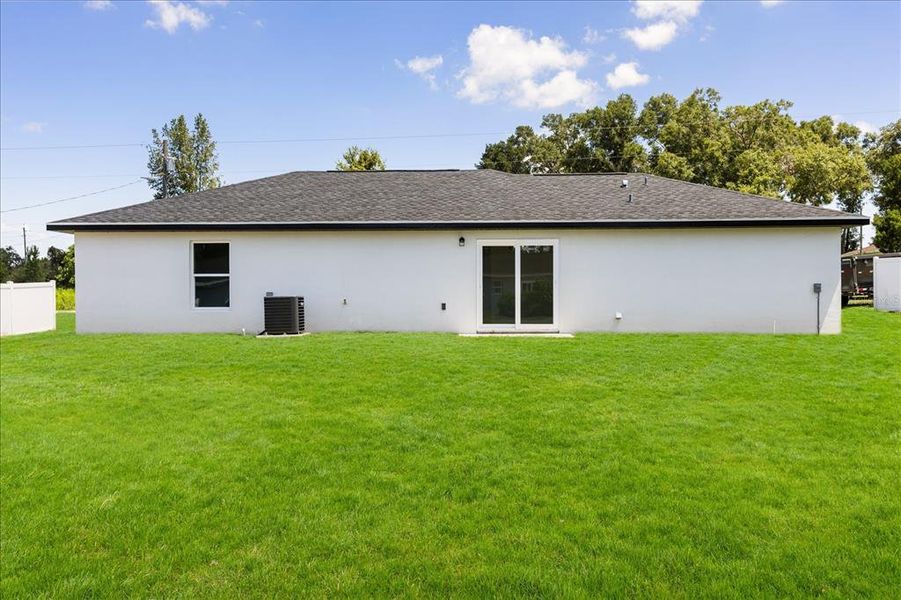 Exterior details and patio area of a home in , Ocala (Image 18).