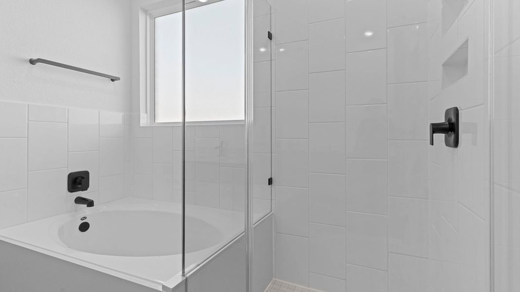 Image 29 representing the Chloe by D.R. Horton in Westland Ranch 60' Homesites, League City, TX. Image 29 representing the Chloe by D.R. Horton in Westland Ranch 60' Homesites, League City, TX.