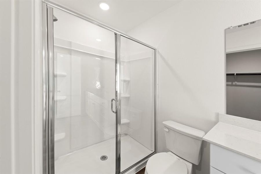 21. 512 Merced - Bath (3) 21. 512 Merced - Bath (3)