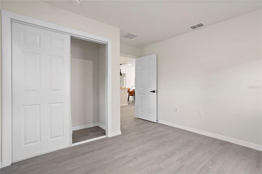 Spacious, unfurnished interior of a new home in , Seffner (Image 22).