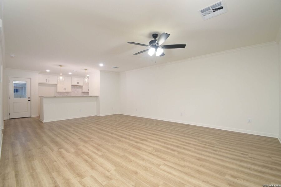 Spacious, unfurnished interior of a new home in , San Antonio (Image 9).