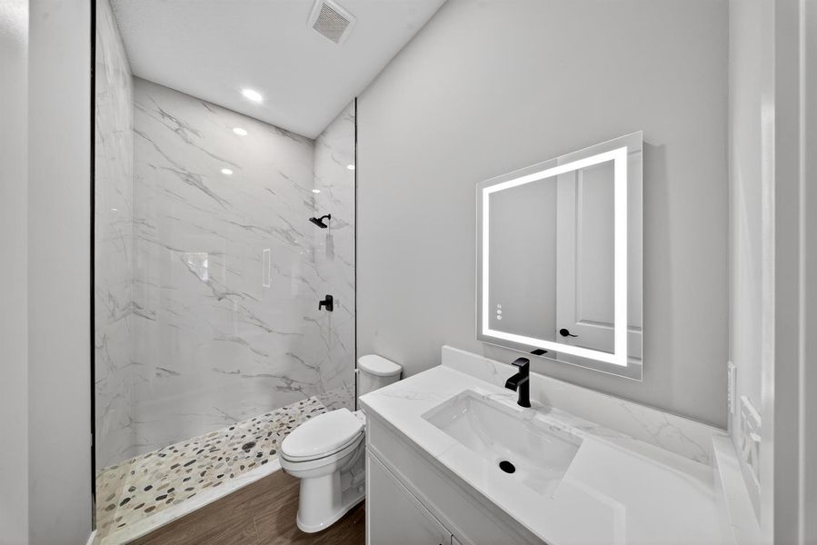 BATH 2 BATH 2