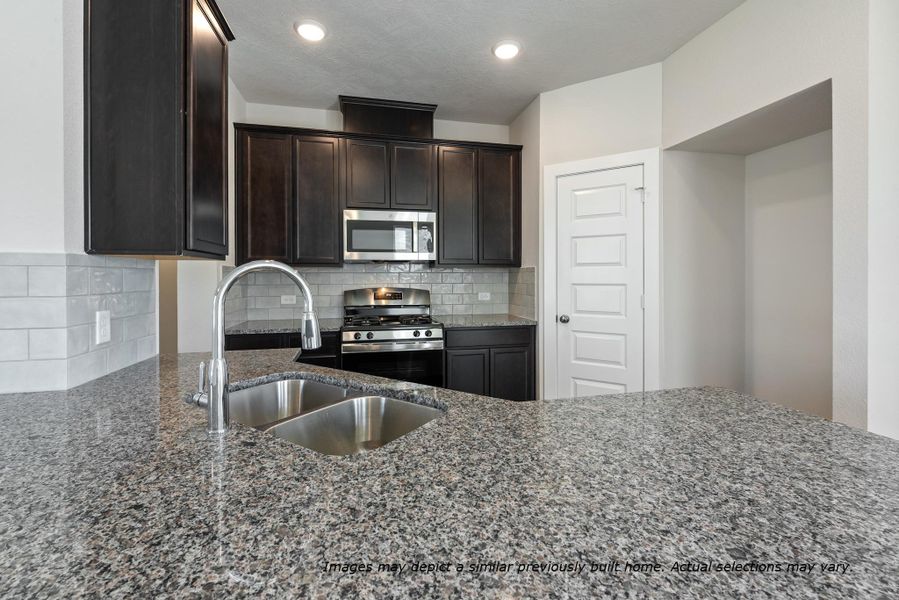 Furnished interior view inside a new home in Eagles Landing, Waco (Image 12).