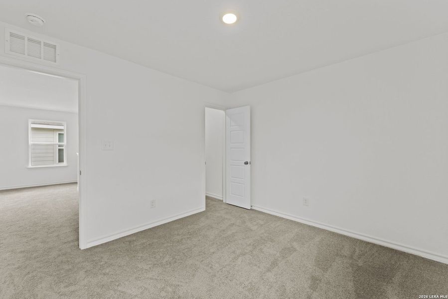 Spacious, unfurnished interior of a new home in Dove Song, Marion (Image 29).