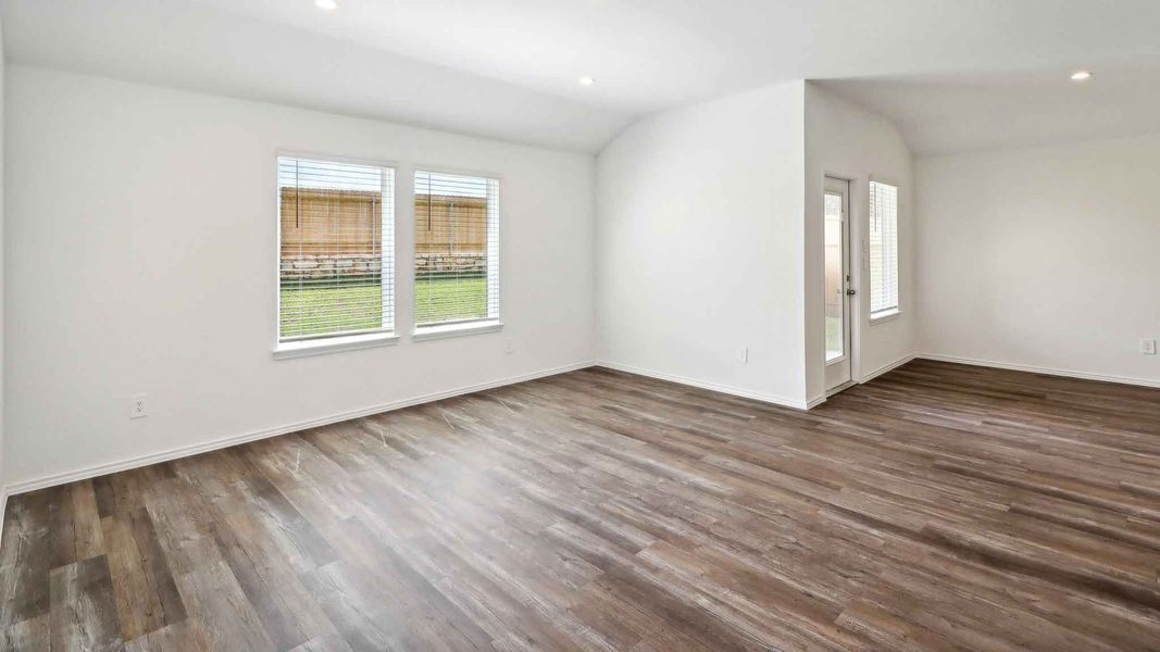 Spacious, unfurnished interior of a new home in Grand Pines, Magnolia (Image 11).