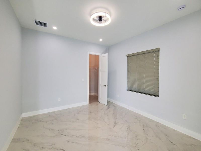 Spacious, unfurnished interior of a new home in , Davie (Image 35).
