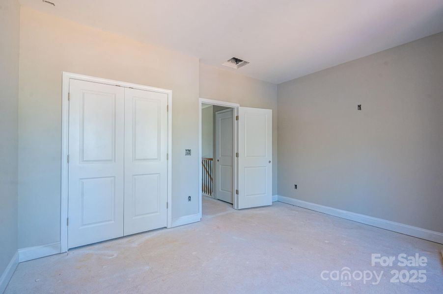 Spacious, unfurnished interior of a new home in , Denver (Image 3).
