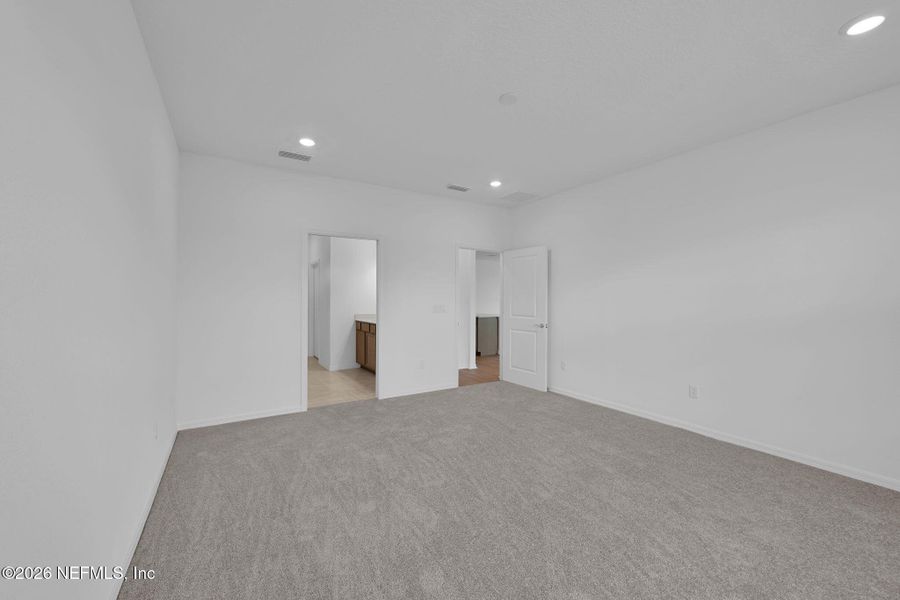 Spacious, unfurnished interior of a new home in Hyland Trail, Green Cove Springs (Image 33). Spacious, unfurnished interior of a new home in Hyland Trail, Green Cove Springs (Image 33).