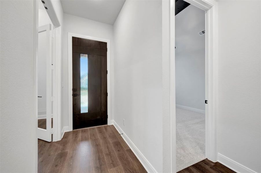 Spacious, unfurnished interior of a new home in Mantua Point Gardens, Van Alstyne (Image 21).