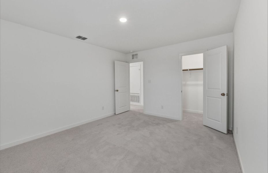 Spacious, unfurnished interior of a new home in Cameron Place, Austin (Image 31).