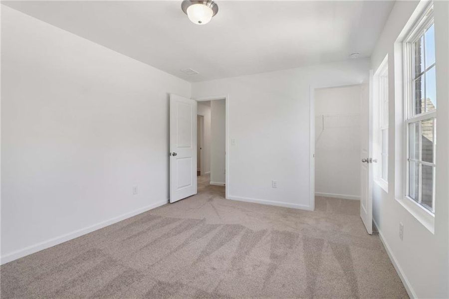 Spacious, unfurnished interior of a new home in The Pointe at Heron Bay, Locust Grove (Image 28).