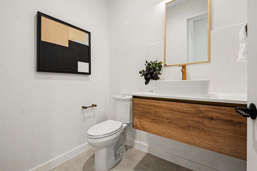 Guest powder room.