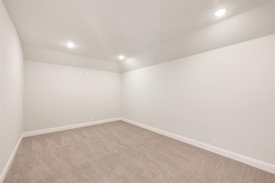 Spacious, unfurnished interior of a new home in Rockwood 90, Mansfield (Image 33).