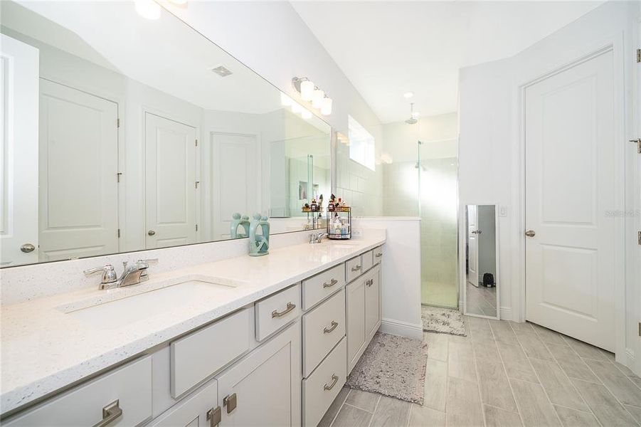 Furnished interior view inside a new home in , Minneola (Image 15).