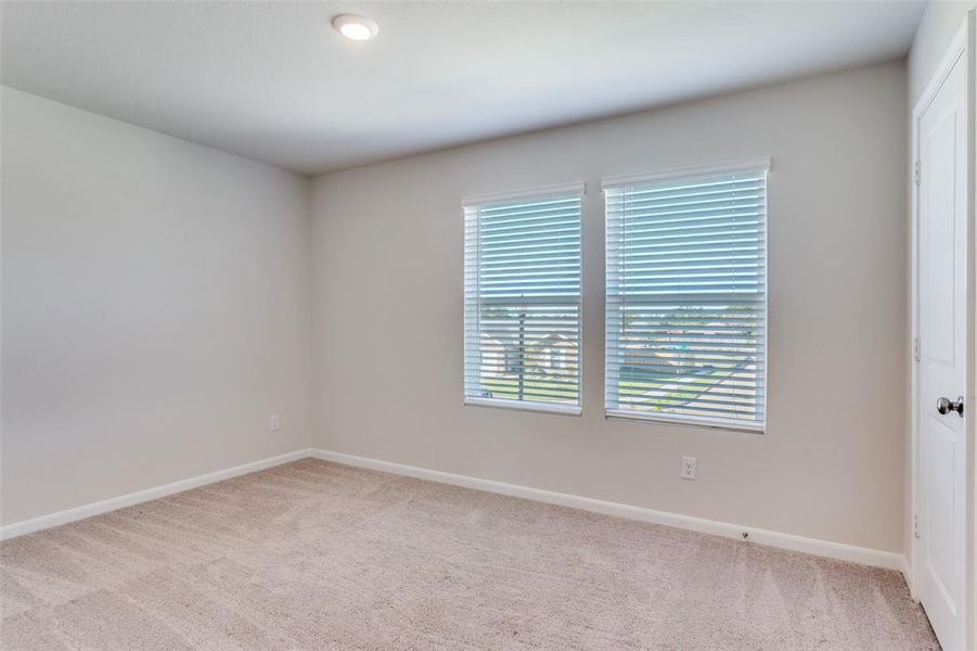 Spacious, unfurnished interior of a new home in Courtland Place, Cleburne (Image 18).