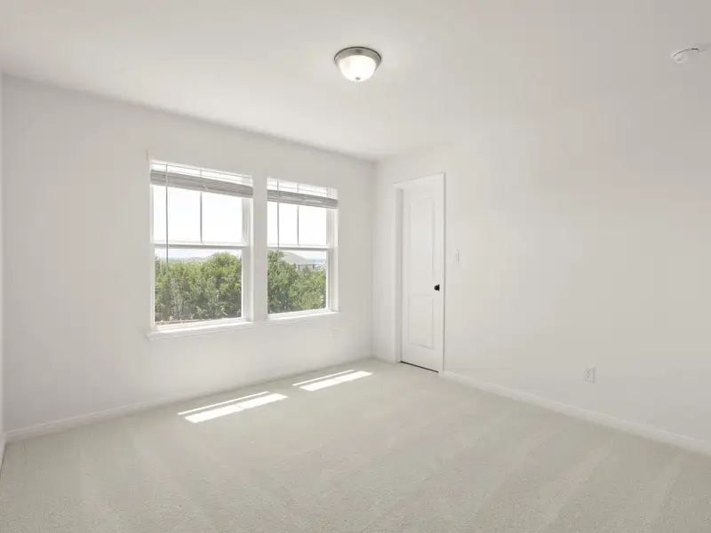 Spacious, unfurnished interior of a new home in Orchard Ridge, Liberty Hill (Image 24).