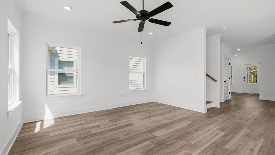 Spacious, unfurnished interior of a new home in Colonial East, Panama City Beach (Image 19). Spacious, unfurnished interior of a new home in Colonial East, Panama City Beach (Image 19).