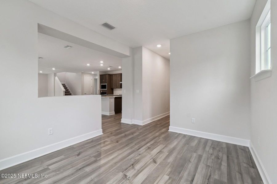 Spacious, unfurnished interior of a new home in Tributary 70', Yulee (Image 22).