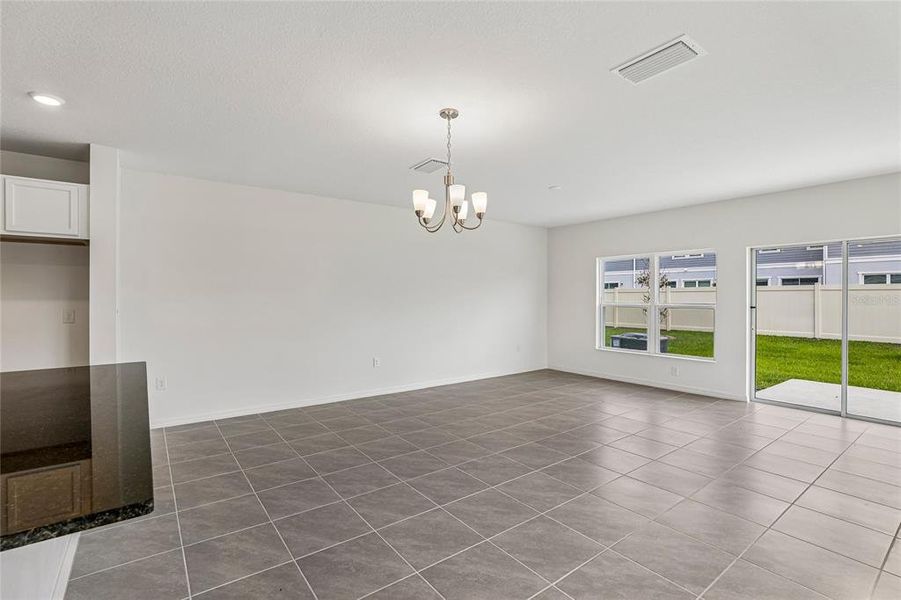 Spacious, unfurnished interior of a new home in , Lake Wales (Image 13).