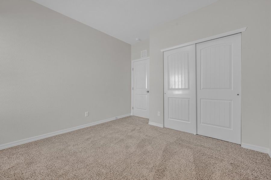 Representative unfurnished interior of a home built from the The Monica – 2012SSC by Saratoga Homes in Paseo Del Este, El Paso (Image 32).