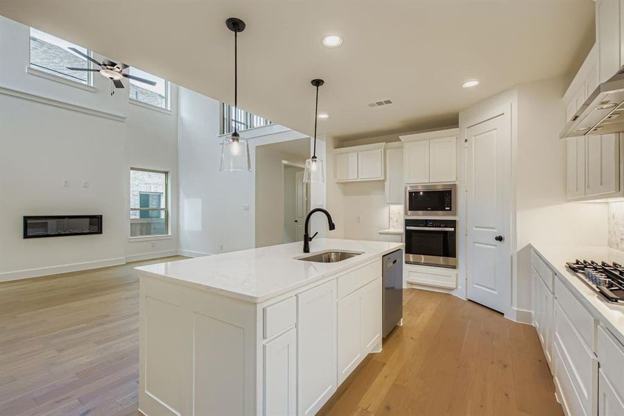 Furnished interior view inside a new home in Hillstead, Lavon (Image 6).