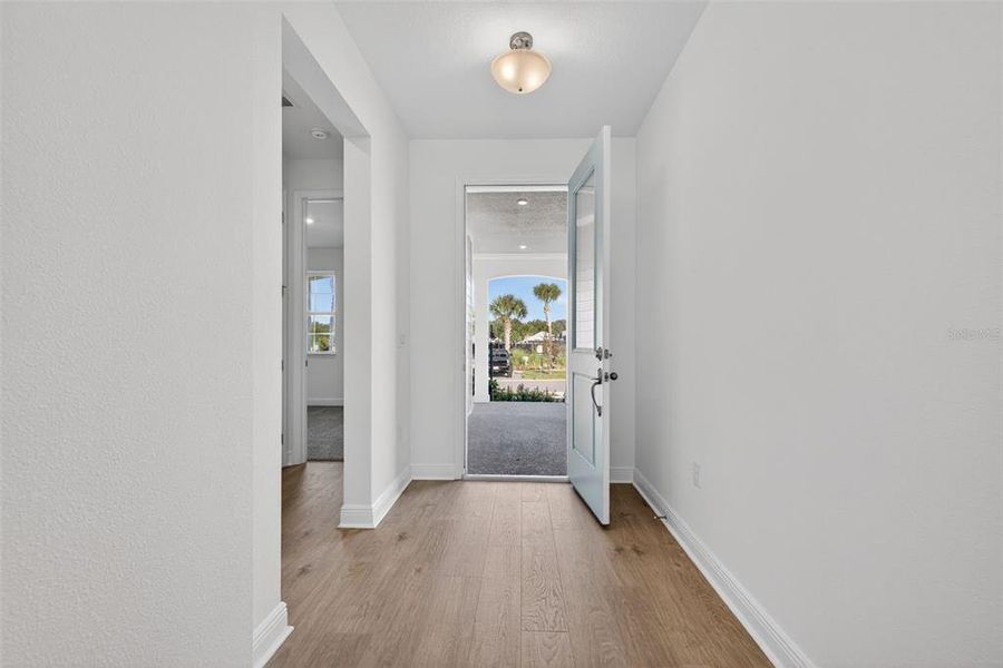 Spacious, unfurnished interior of a new home in Green Key Village, Lady Lake (Image 16). Spacious, unfurnished interior of a new home in Green Key Village, Lady Lake (Image 16).