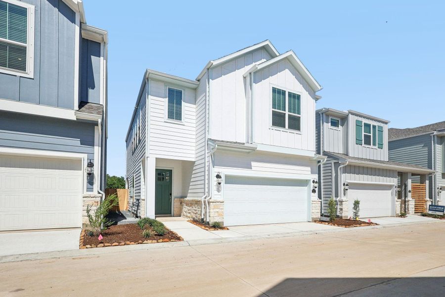 Exterior details and patio area of a home in Kemah Crossing - Luxe Series, Kemah (Image 26).