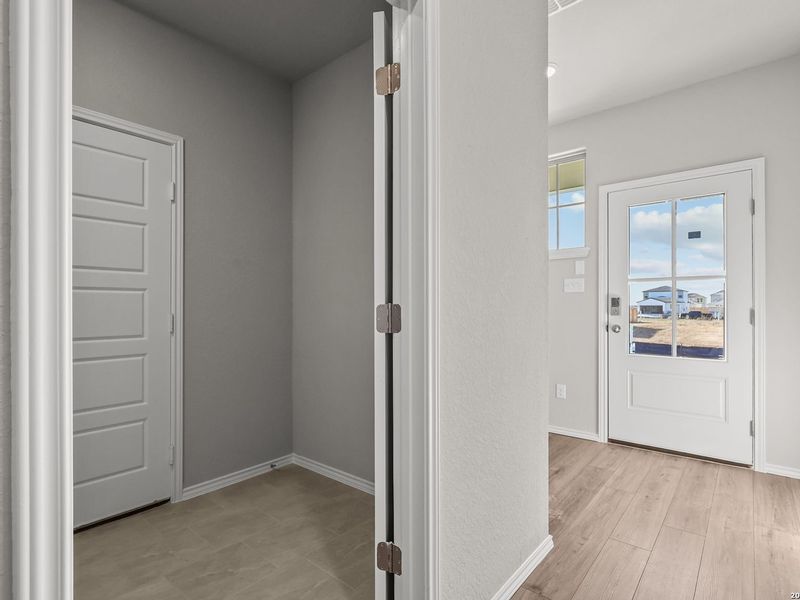 Spacious, unfurnished interior of a new home in Applewhite Meadows, San Antonio (Image 16). Spacious, unfurnished interior of a new home in Applewhite Meadows, San Antonio (Image 16).