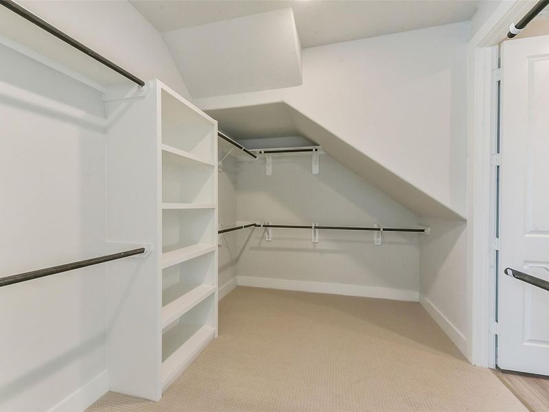 Image 34 of a home in Lago Mar.