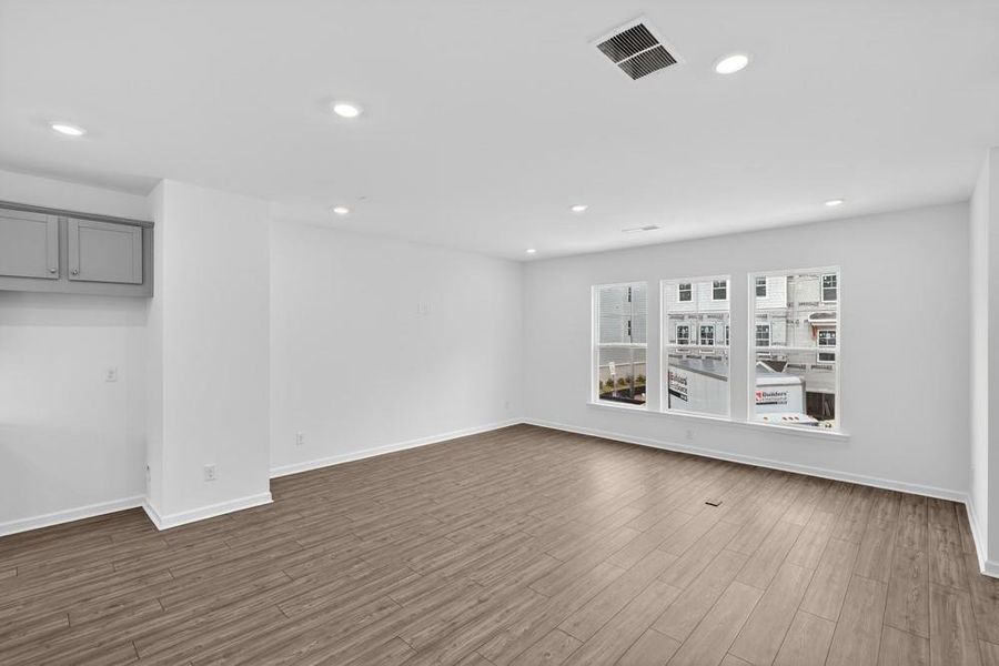 Spacious, unfurnished interior of a new home in Somerset at Veterans Memorial, Mableton (Image 14). Spacious, unfurnished interior of a new home in Somerset at Veterans Memorial, Mableton (Image 14).
