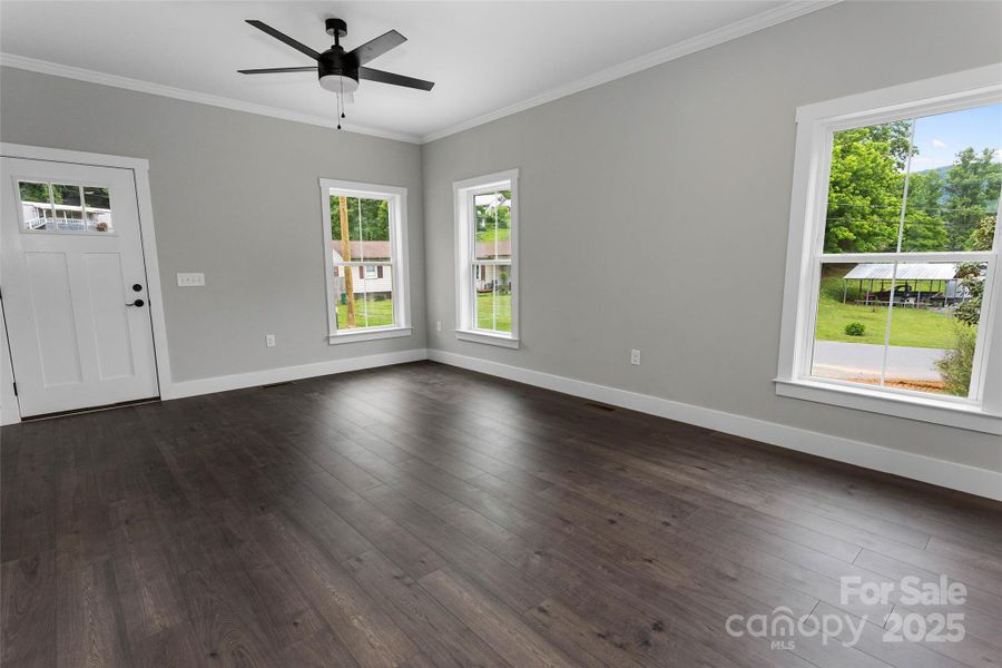 Spacious, unfurnished interior of a new home in , Old Fort (Image 9).