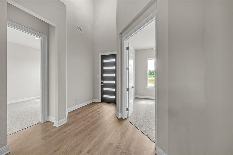 Spacious, unfurnished interior of a new home in Eagle Estates, Cross Timber (Image 14).