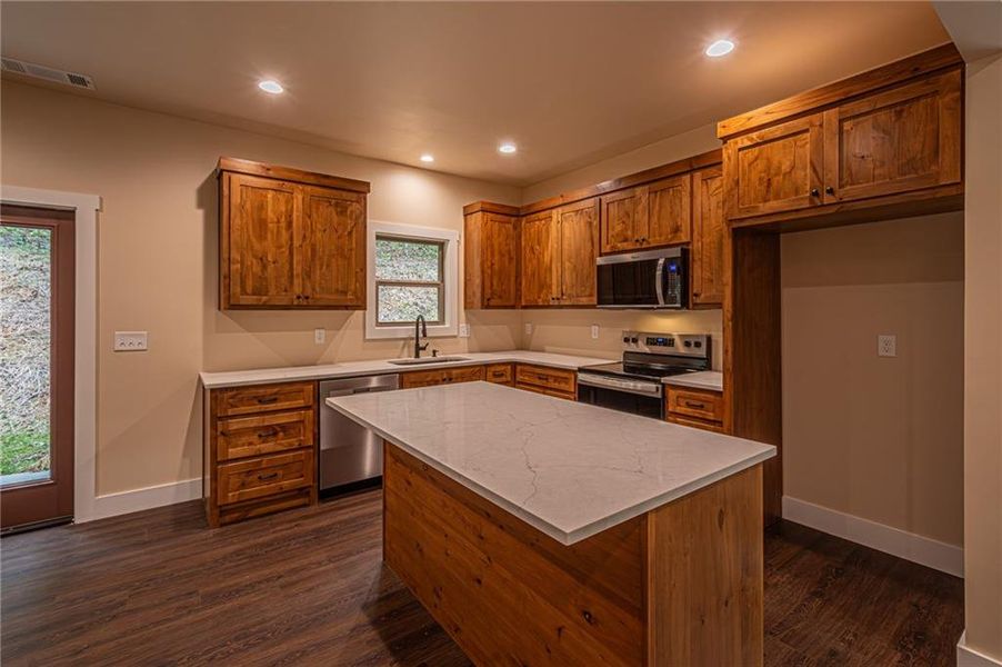Furnished interior view inside a new home in , Dahlonega (Image 7).