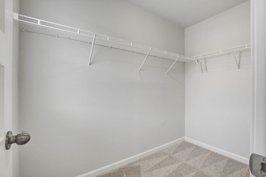Spacious, unfurnished interior of a new home in , Summerville (Image 25).