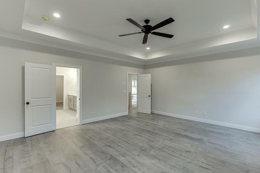 Spacious, unfurnished interior of a new home in , Jefferson (Image 24).