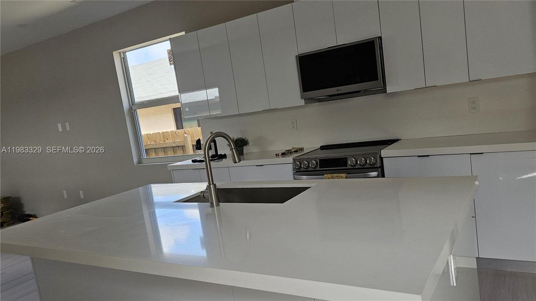 Furnished interior view inside a new home in , Fort Lauderdale (Image 13).