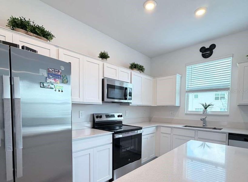 Furnished interior view inside a new home in , Davenport (Image 24).