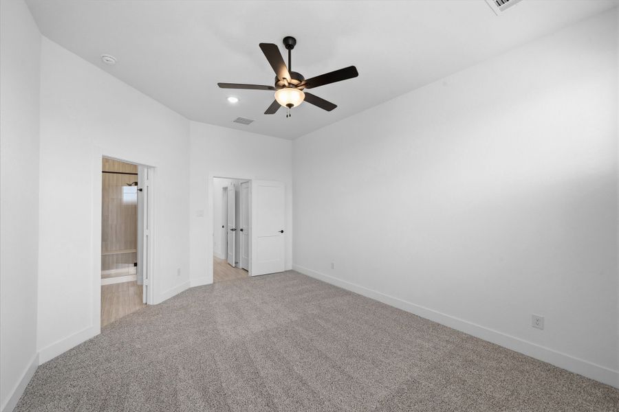 Spacious, unfurnished interior of a new home in Bridgeland, Cypress (Image 28).