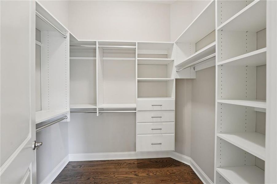 Furnished interior view inside a new home in The Reserve At Governors Towne Club, Acworth (Image 43). Furnished interior view inside a new home in The Reserve At Governors Towne Club, Acworth (Image 43).