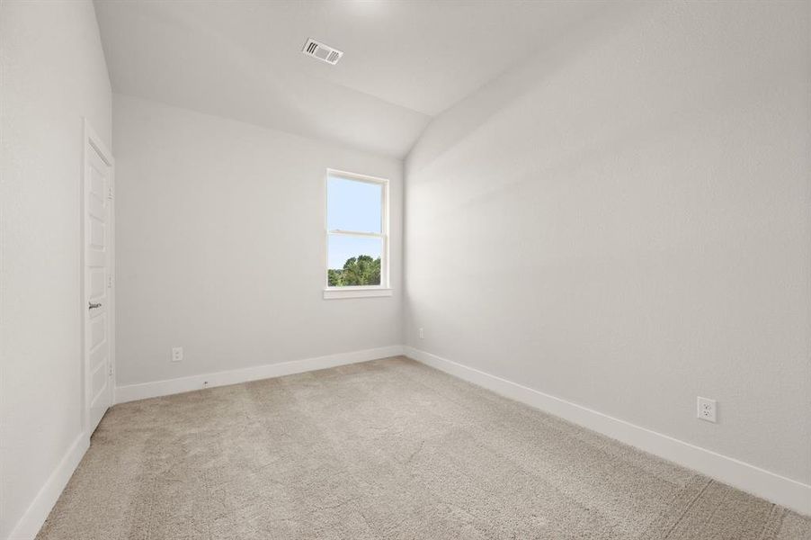 Spacious, unfurnished interior of a new home in Saddleback Estates, Boyd (Image 18).