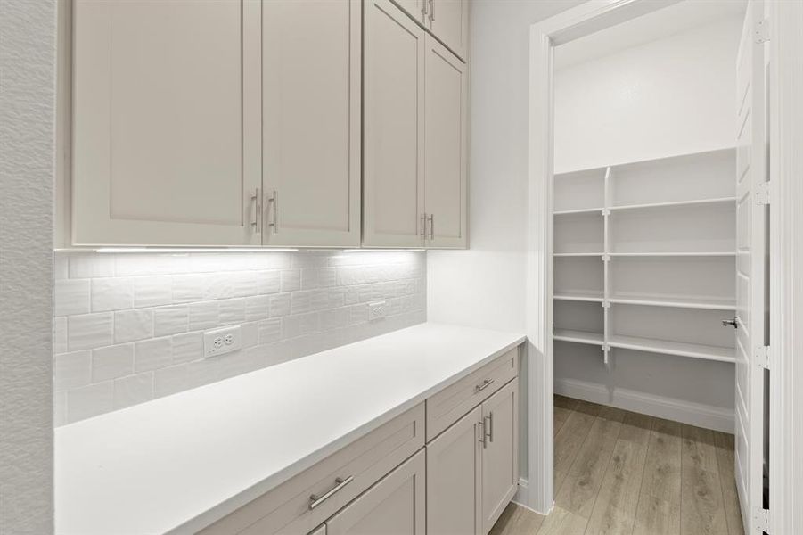 11. 5413 Archeron - Kitchen (4)