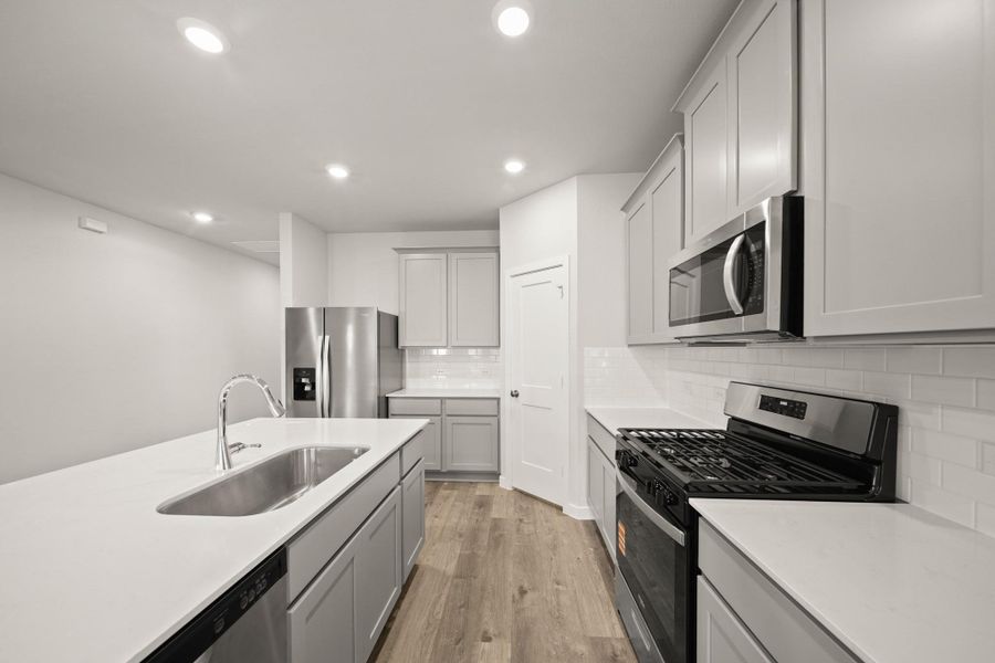 Furnished interior view inside a new home in Russell Ranch, Bay City (Image 7).