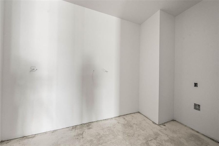 Image 33 of a home in .