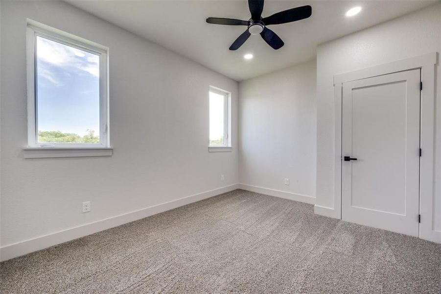 Spacious, unfurnished interior of a new home in , Bridgeport (Image 17).