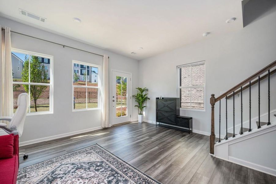 Spacious, unfurnished interior of a new home in , Atlanta (Image 23).