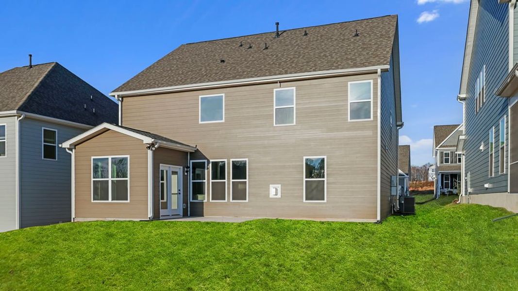 Exterior details and patio area of a home in Cottonwood Ridge, Piedmont (Image 3).