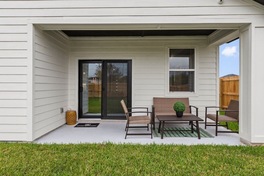 Representative exterior details of a home built from the Duranta by Hakes Brothers in Paloma Ranch, Harlingen (Image 3).