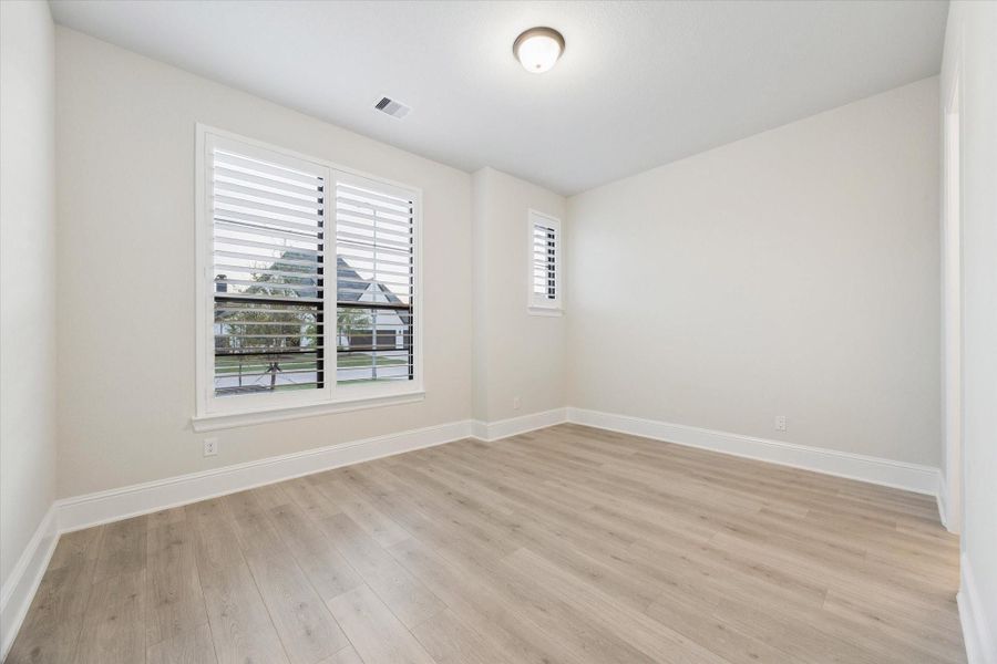 Spacious, unfurnished interior of a new home in , Fulshear (Image 20).
