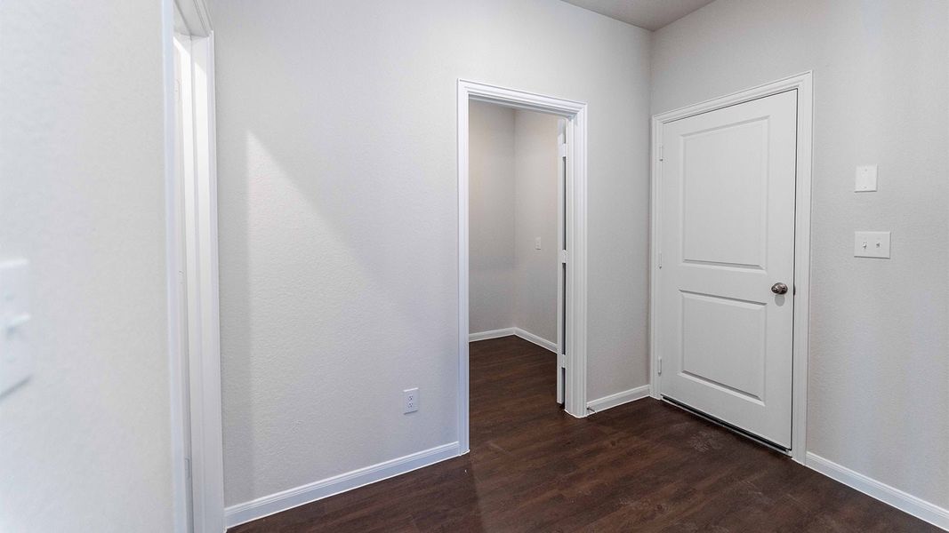 Spacious, unfurnished interior of a new home in The Canopies, Splendora (Image 20).